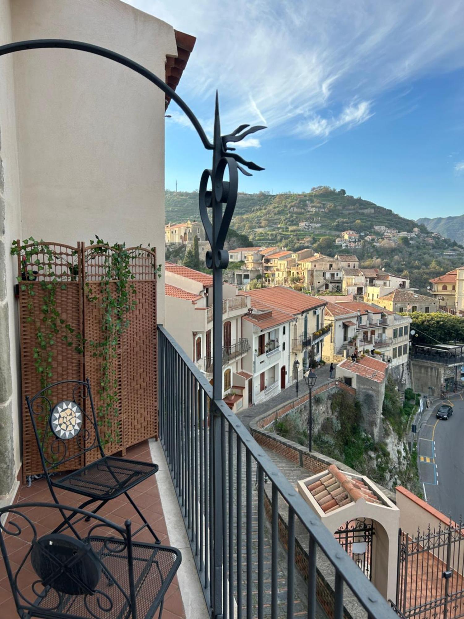 Casa Gambino Acomodação com café da manhã Savoca Exterior foto