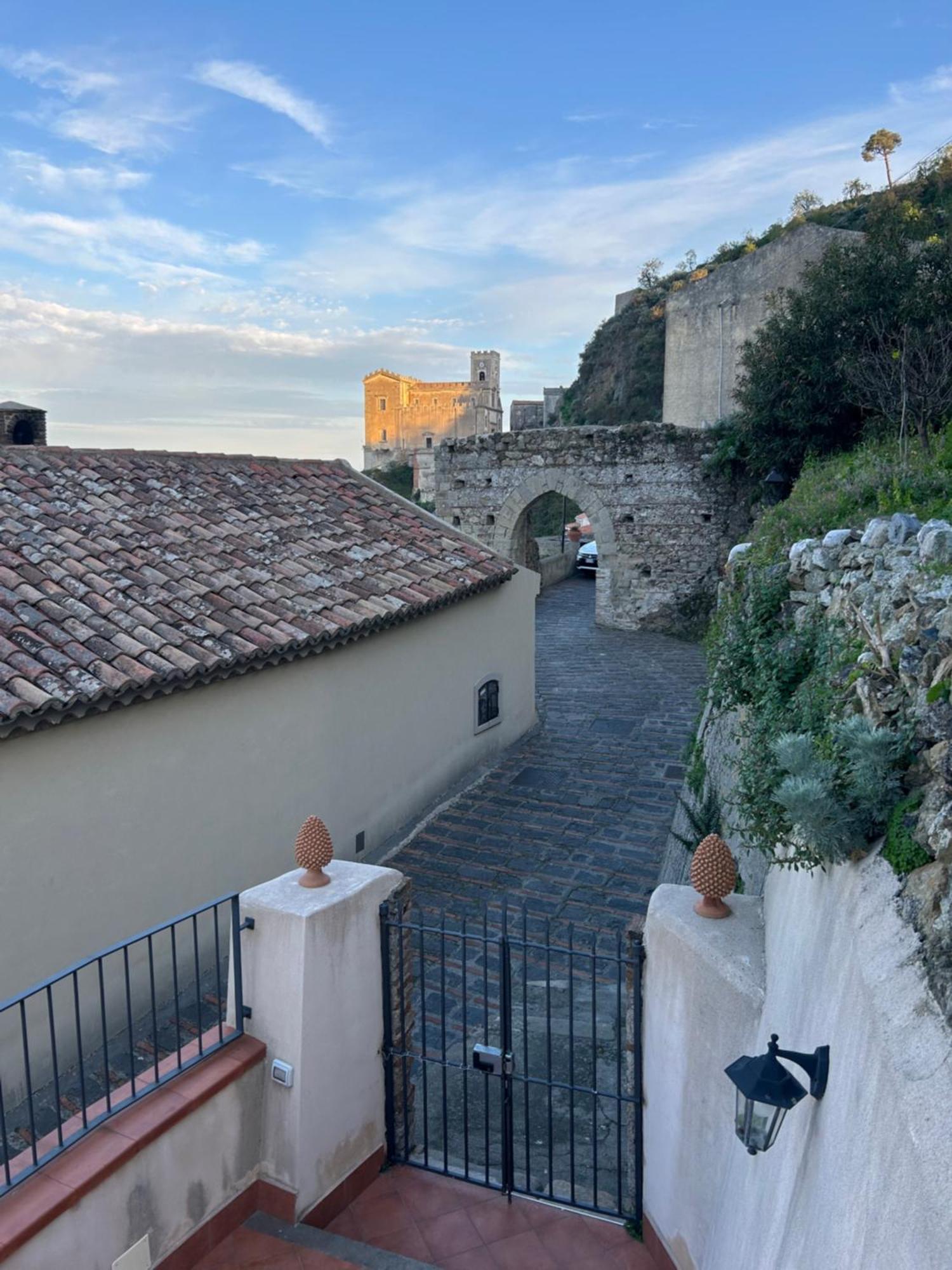 Casa Gambino Acomodação com café da manhã Savoca Exterior foto
